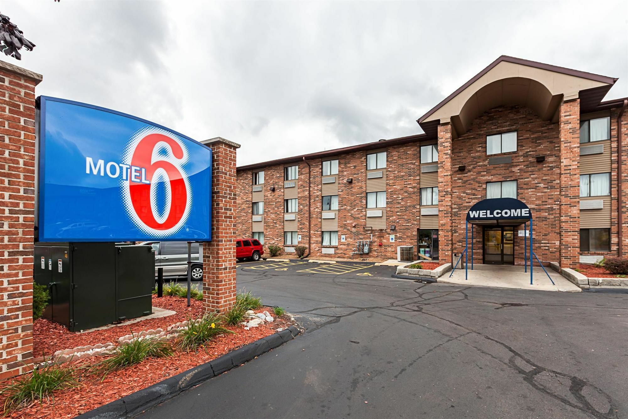 Motel 6-Milwaukee, Wi - Glendale Exterior photo